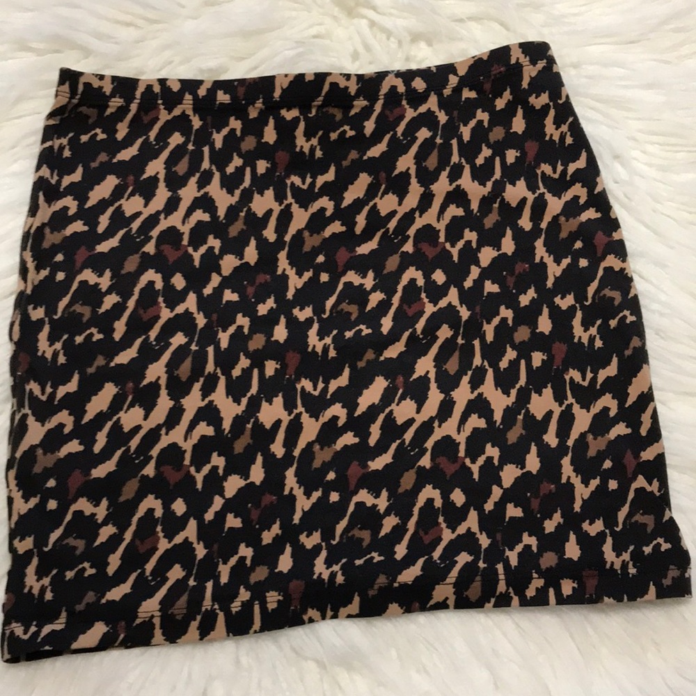 Leopard print mini skirt